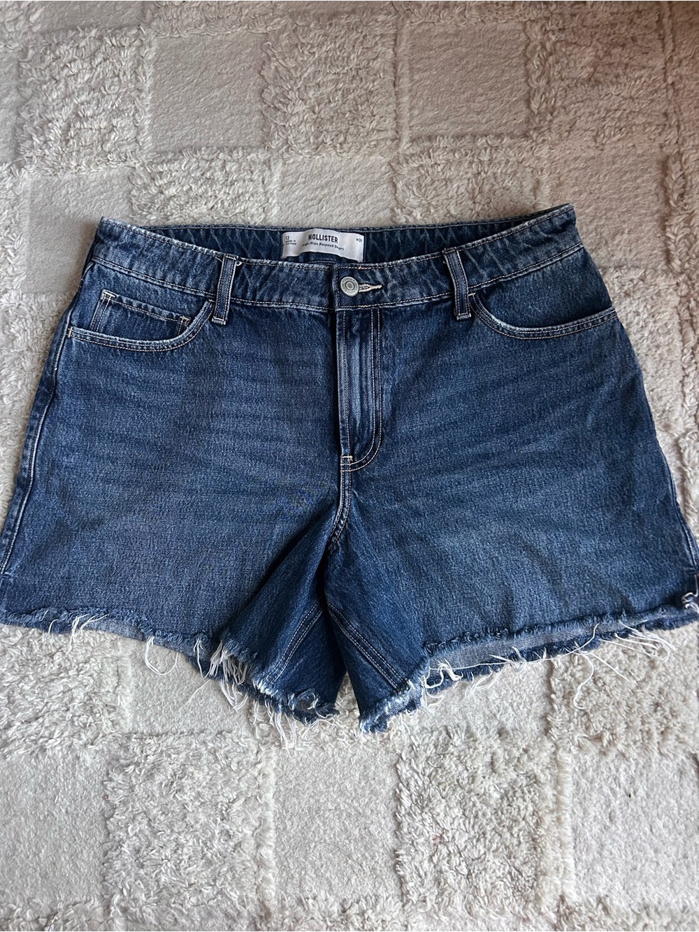 Hollister High Rise Relaxed Frayed Hem Denim Shorts Sz 12